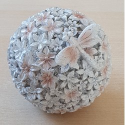 Blüten Kugel aus Polyresin
