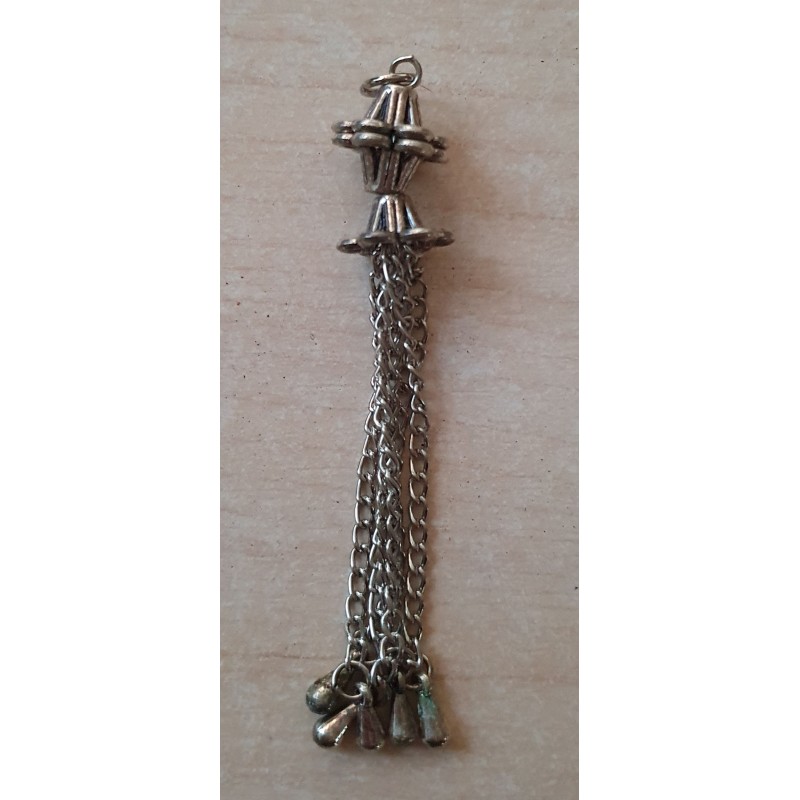 Quasten Metall