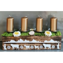 Holz Balken mit Kerzen Alpaufzug