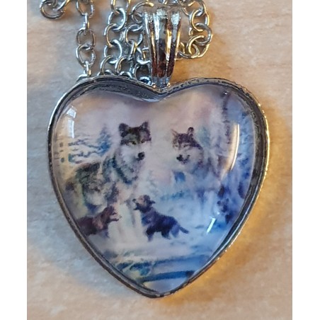 Kette mit Herz Cabochon Wölfe