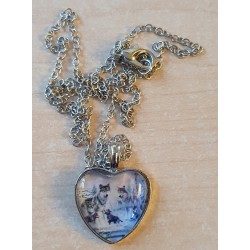 Kette mit Herz Cabochon Wölfe