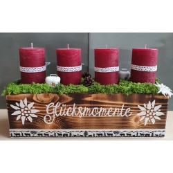 Balken mit Kerzen rot