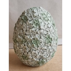 Ei mit Blumen mint Polyresin