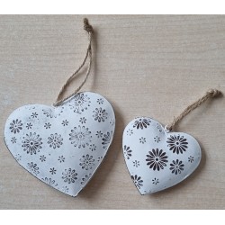 Metall Herz weiss/Blumenmuster