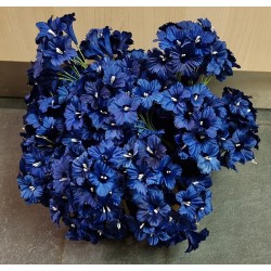 Künstliche Enzian Blume