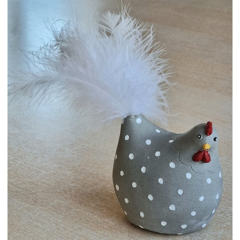Beton Huhn grau mit weissen tupfen