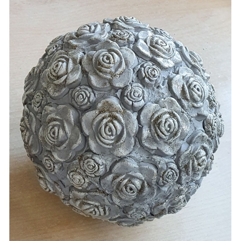 Rosenkugel aus Beton gross