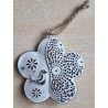 Metall Blume weiss/antik