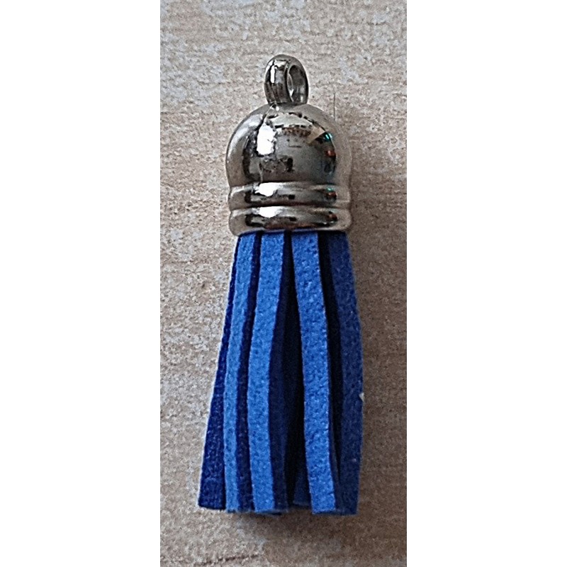Quaste blau
