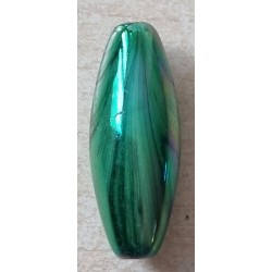 Kunststoff Perle lang-oval grün/regenbogen