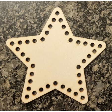 Laubsäge Holz Stern mit Löchern