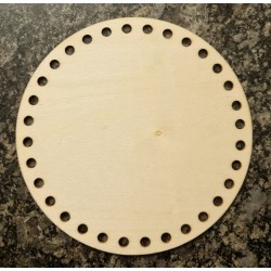 Laubsäge Holz Kreis mit Löchern