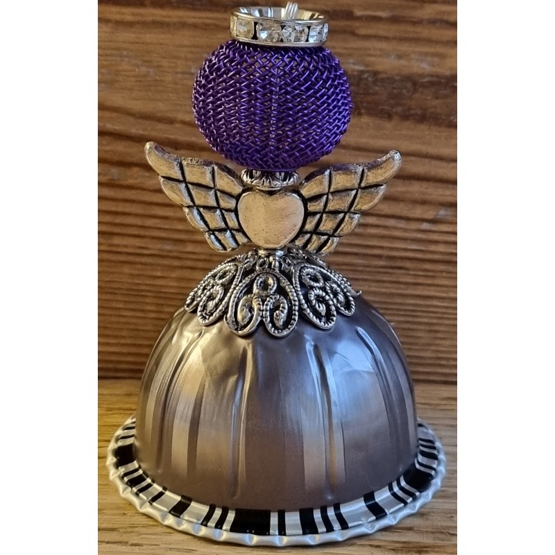 Engel aus Vertuo Kaffeekapseln flieder/violette