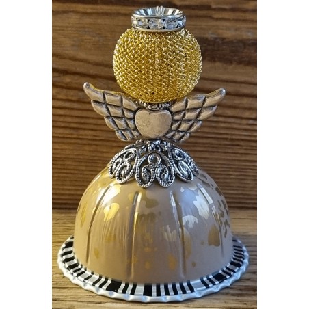 Engel aus Vertuo Kaffeekapseln creme/gold