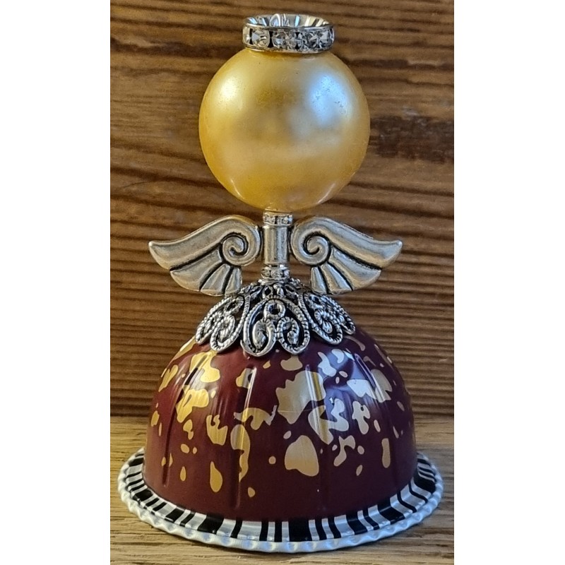 Engel aus Vertuo Kaffeekapseln weinrot/gold