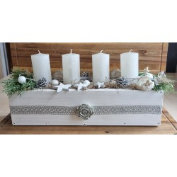 Adventsgesteck weiss