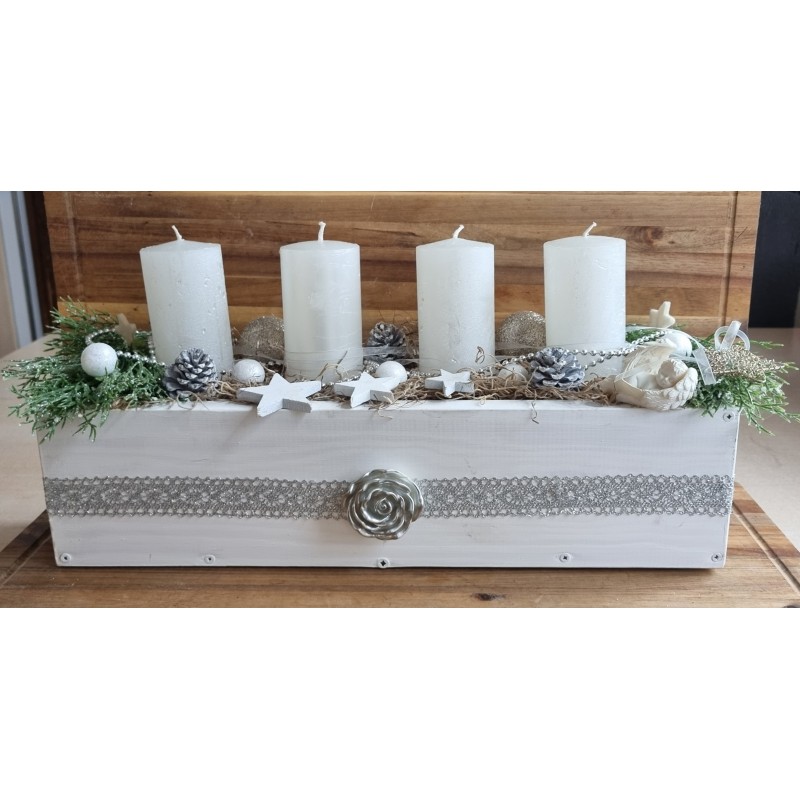 Adventsgesteck weiss