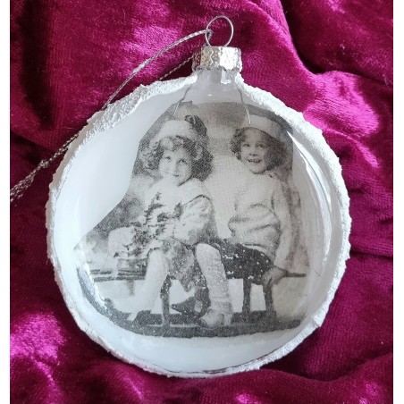 Glaskugel flach Nostalgie "Mädchen/Junge/Schlitten"