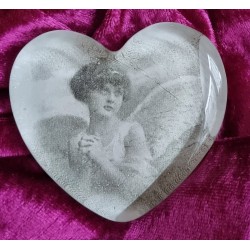 Glas Herz Nostalgie  "Engelmädchen dunkle Haare betet"