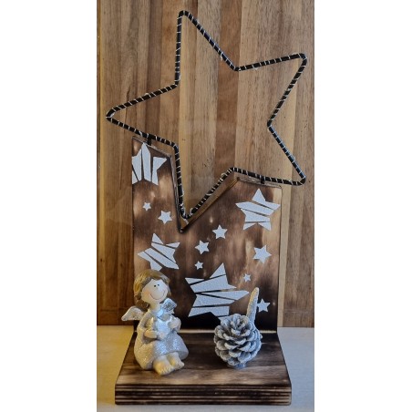 Holz Gestell mit Led Stern und Engel geflammt