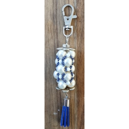Handgefädelter Schlüsselanhänger weiss/blau/silber