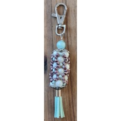 Handgefädelter Schlüsselanhänger creme/mauve/silber