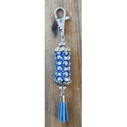 Handgefädelter Schlüsselanhänger blau/silber