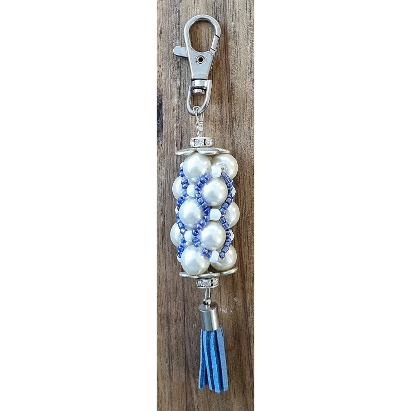 Handgefädelter Schlüsselanhänger weiss/blau/silber