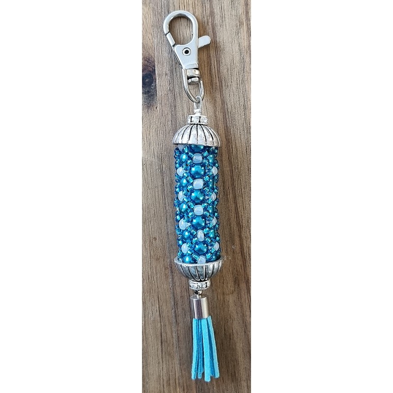 Handgefädelter Schlüsselanhänger türkis/silber