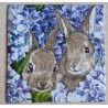 Serviette Zwei Kaninchen/violette Blumen