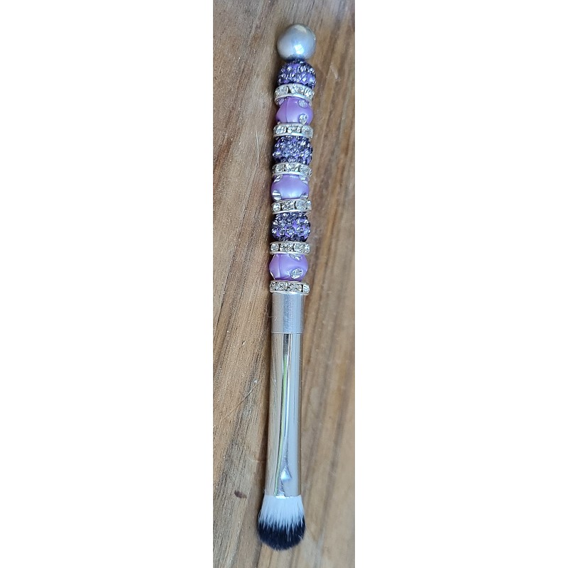 Kosmetik Pinsel klein und rund   flieder