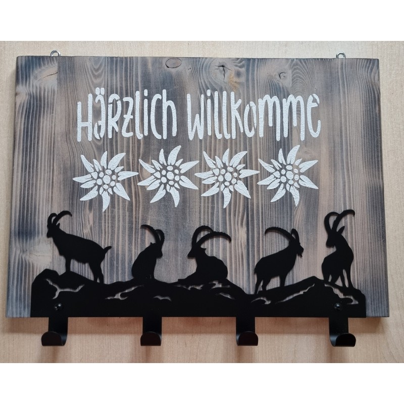 Garderobe Steinböcke geflammt  "Härzlich Willkomme" creme