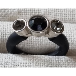 Ring mit Swarovski Steinen schwarz/hellgrau