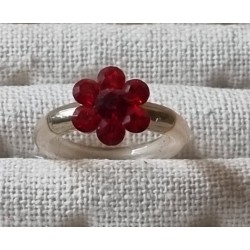 Ring mit Swarovski Steinen Blume rot/transparent