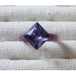 Ring mit Swarovski Steinen Quadrat lila