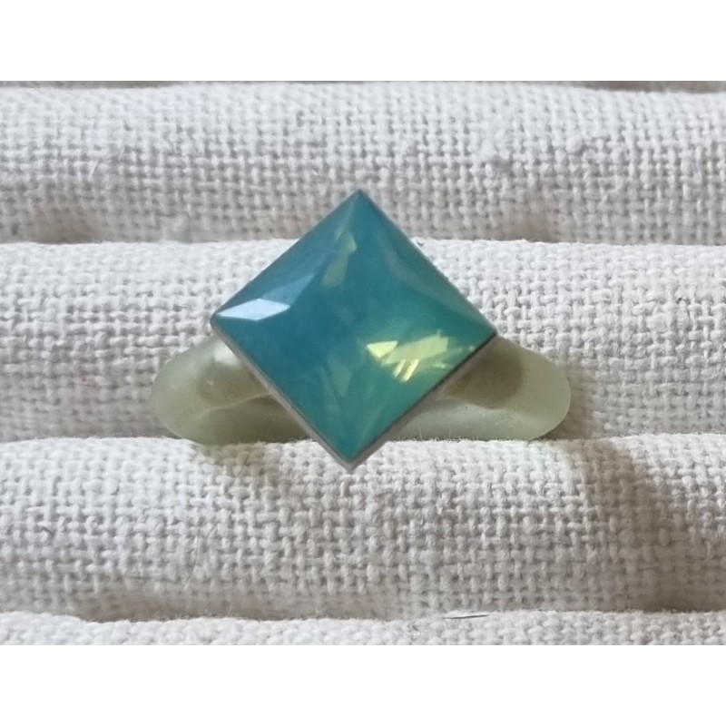 Ring mit Swarovski Steinen Quadrat mint/hellgrau