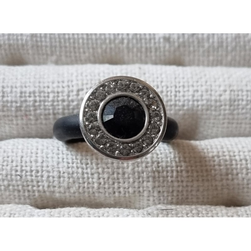 Ring mit Swarovski Steinen Rund schwarz