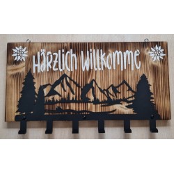 Garderobe Berge/Härzlich Willkomme geflammt