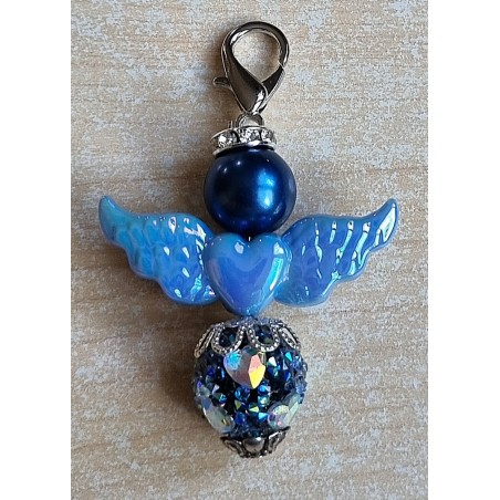 Perlen Engel mit Kunststoff Flügel blau