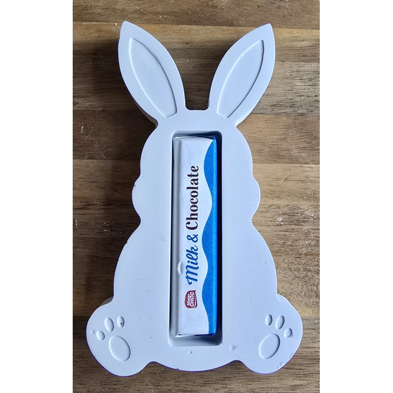 Beton Hase flach neutral
