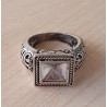 Ring mit Viereck