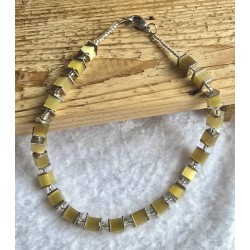 Kette mit Würfel-Perlen gelb