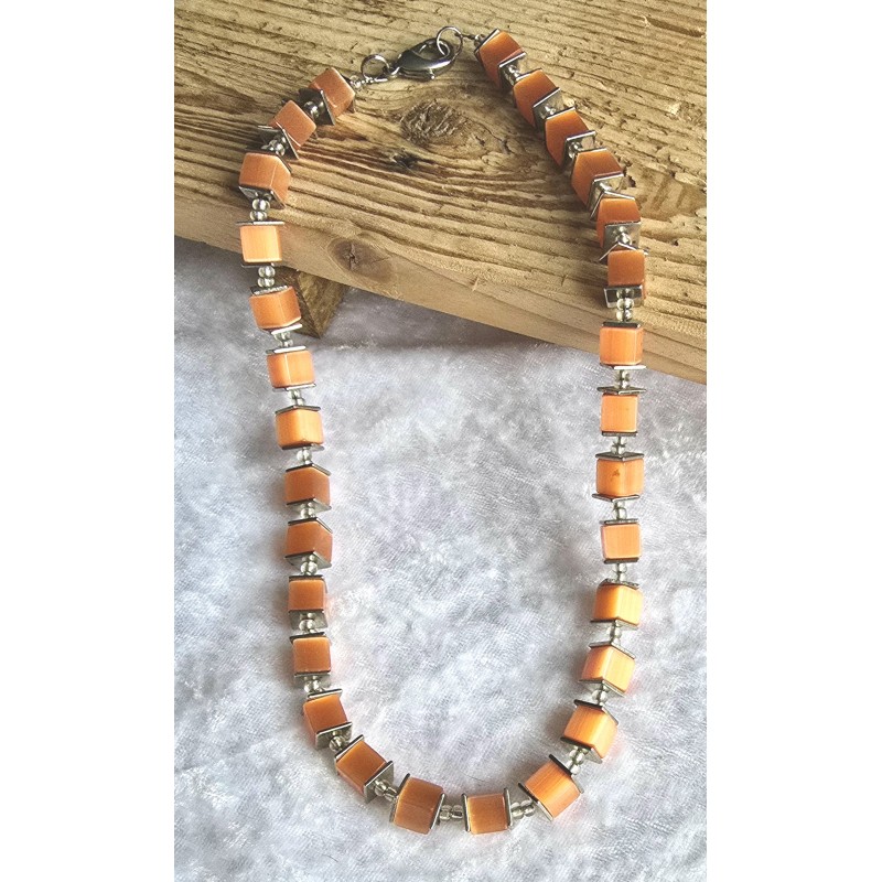 Kette mit Würfel-Perlen orange