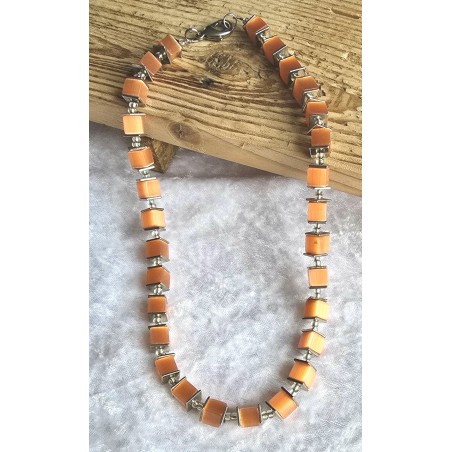 Kette mit Würfel-Perlen orange