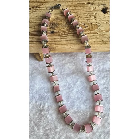 Kette mit Würfel-Perlen rosa