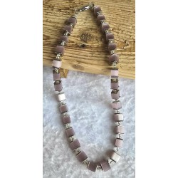 Kette mit Würfel-Perlen mauve