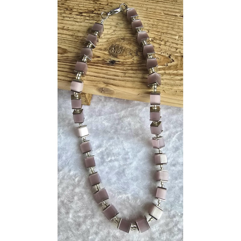 Kette mit Würfel-Perlen mauve