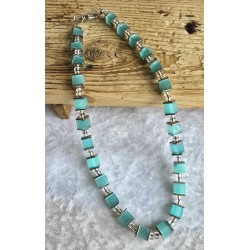 Kette mit Würfel-Perlen mint