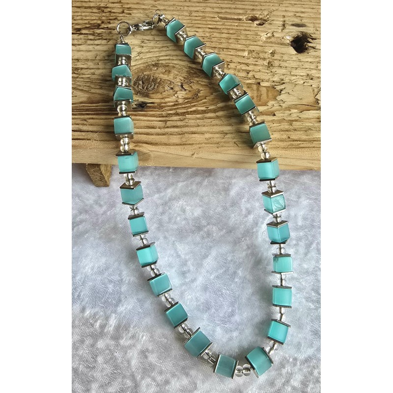 Kette mit Würfel-Perlen mint
