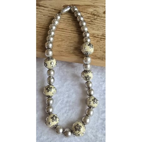 Kette mit Kashmiri Perlen creme/silber